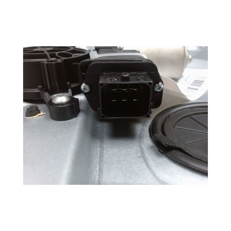 MECANISME+MOTEUR LEVE-GLACE AVANT DROIT ALFA ROMEO GUILIETTA 2010-