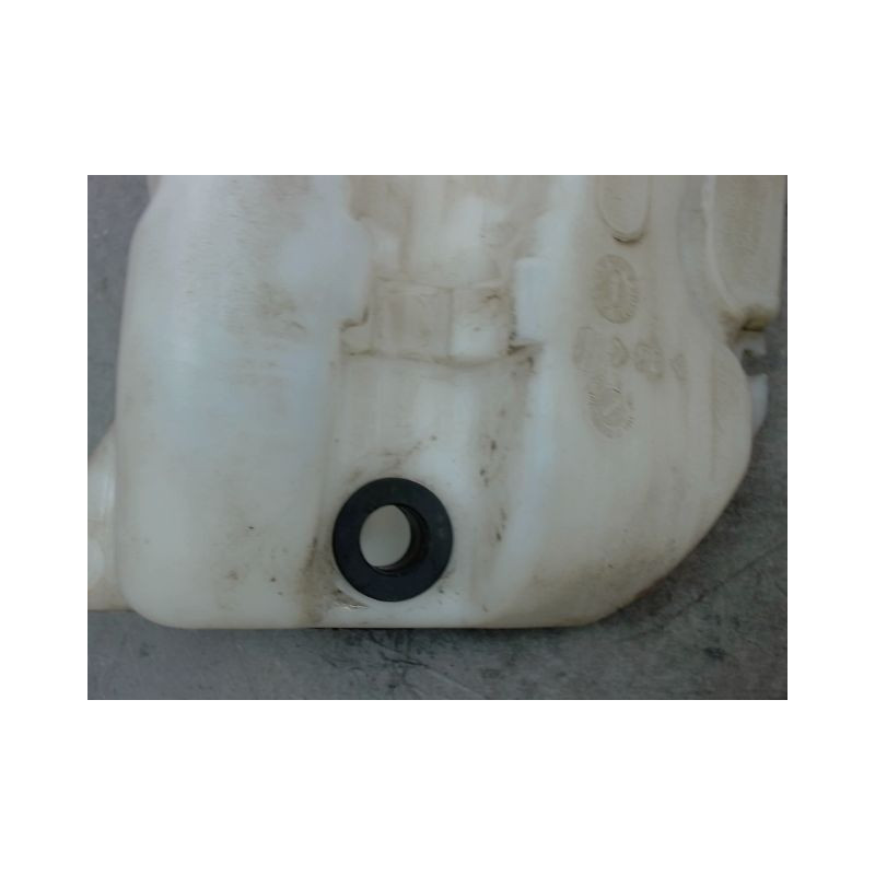RESERVOIR LAVE-GLACE AVANT NISSAN QASHQAI