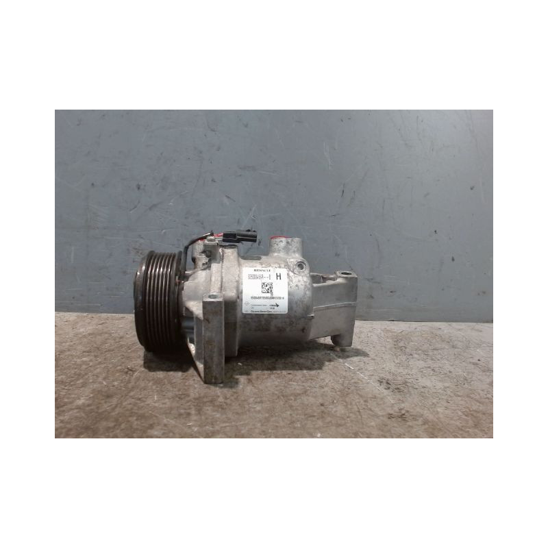 COMPRESSEUR AIR CONDITIONNE DACIA SANDERO