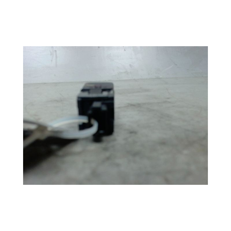 BOUTON DE WARNING NISSAN QASHQAI