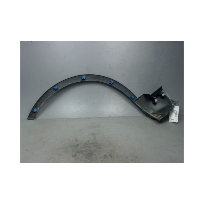 ELARGISSEUR AILE AVANT DROIT FORD KUGA -2008