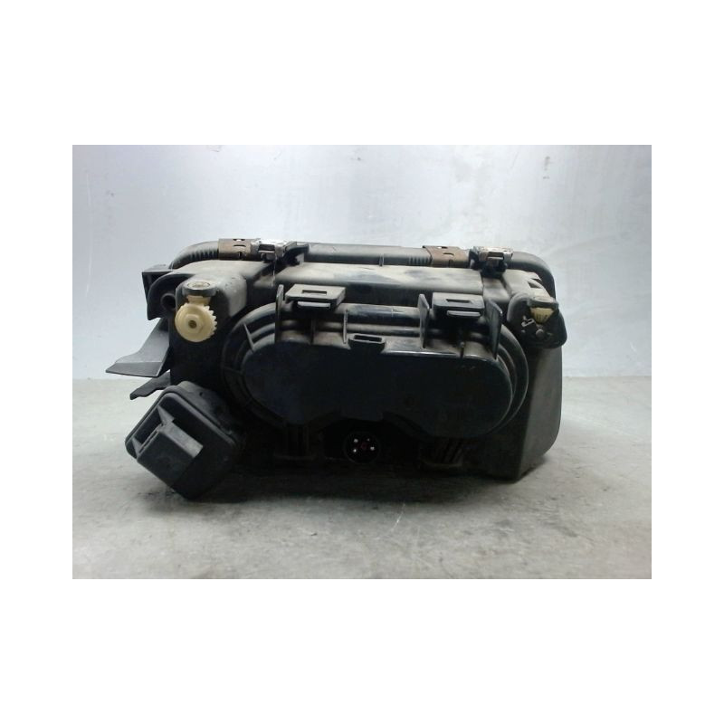 PHARE GAUCHE AUDI A3 -2000