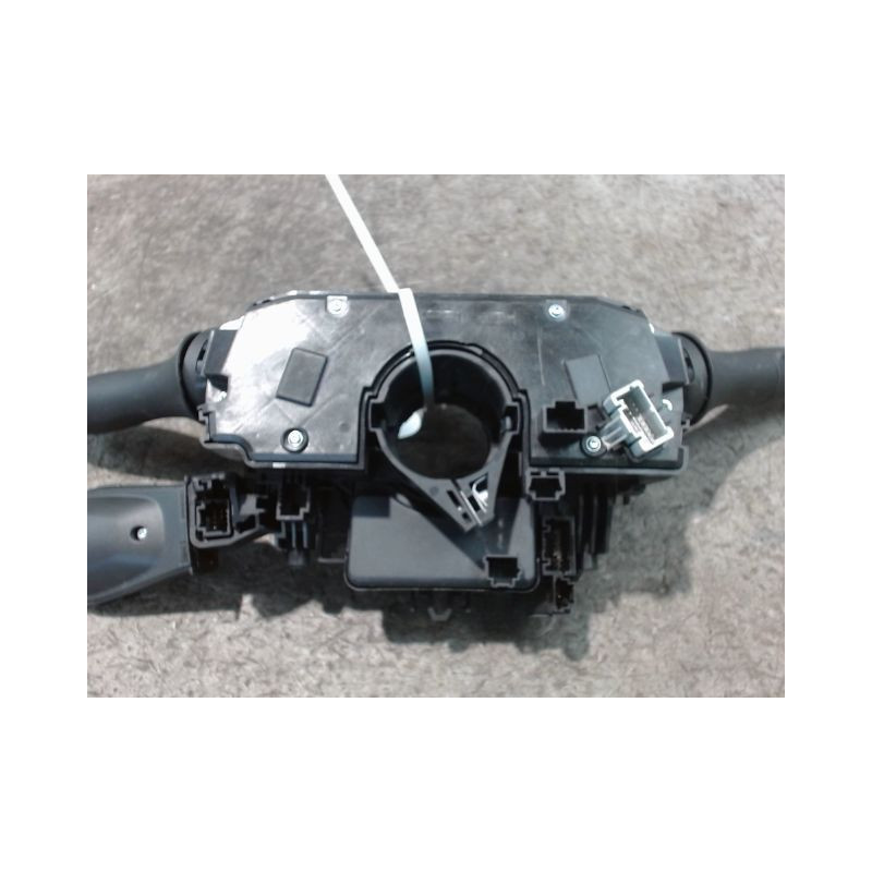 BLOC COMMODOS DACIA SANDERO 2008-
