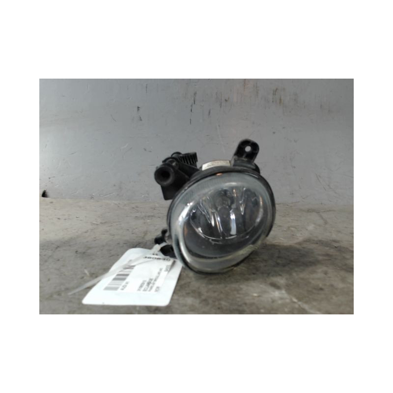 PHARE ANTIBROUILLARD AVANT DROIT AUDI A1