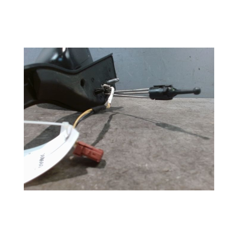 RETROVISEUR EXTERIEUR DROIT PEUGEOT 208