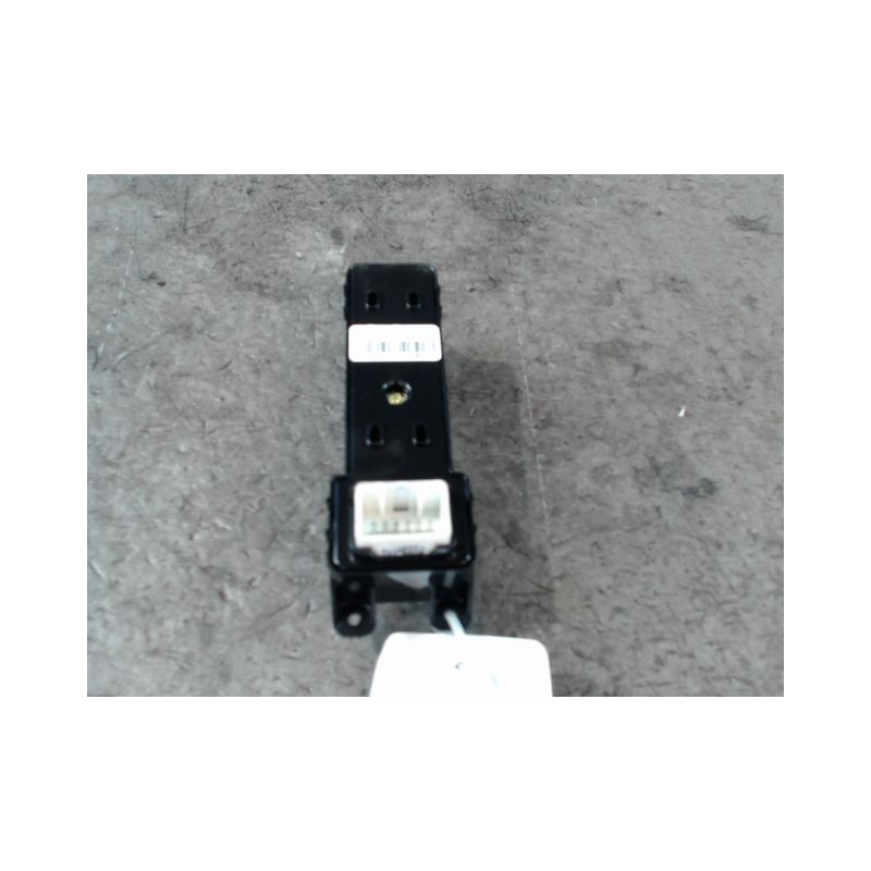 COMMANDE LEVE-GLACE PORTE ARD HYUNDAI TUCSON