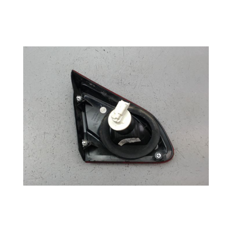 FEU ARRIERE INTERIEUR DROIT NISSAN QASHQAI +2 I Phase 2 LONG 2010-2014
