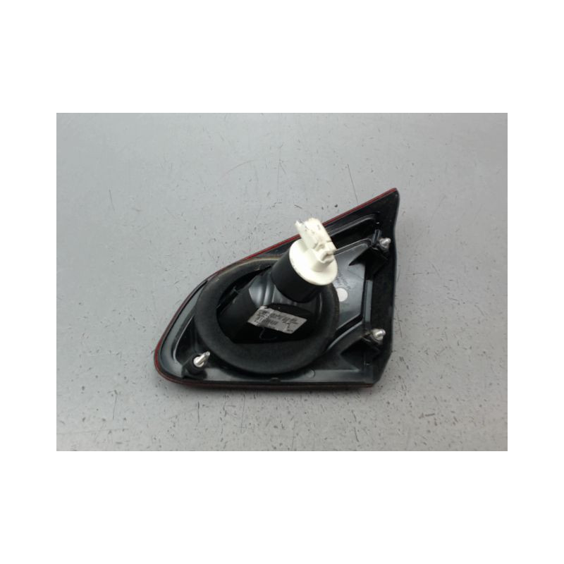 FEU ARRIERE INTERIEUR GAUCHE NISSAN QASHQAI +2 I Phase 2 LONG 2010-2014