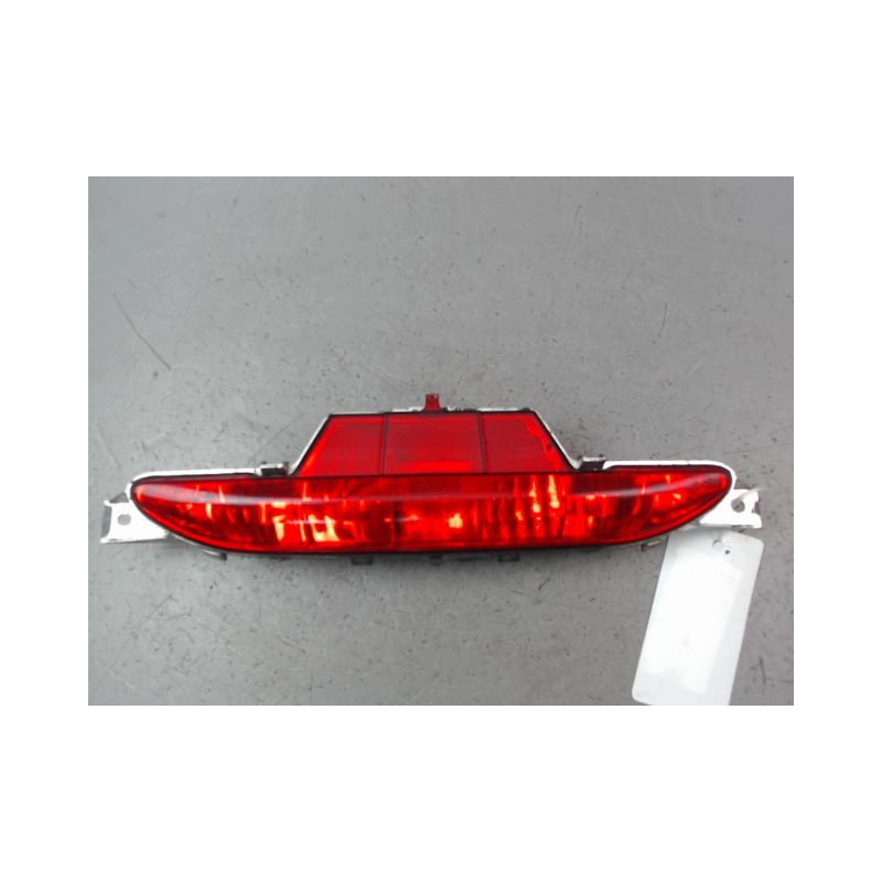 FEU BROUILLARD CENTRAL ARRIERE PEUGEOT 208