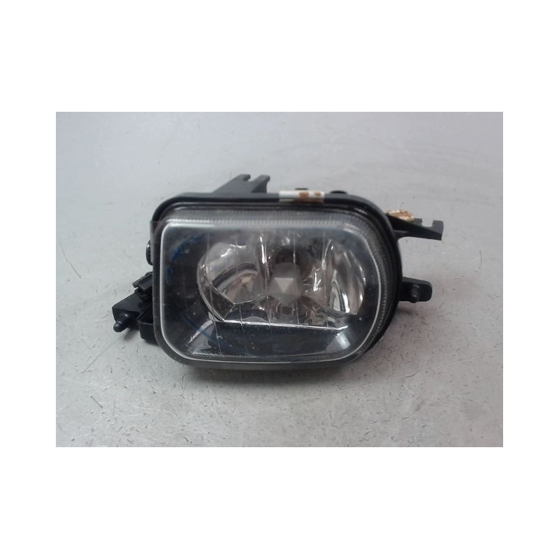 PHARE ANTIBROUILLARD AVANT DROIT MERCEDES CLASSE C BERL. II Phase 2 (203) 2004-2006