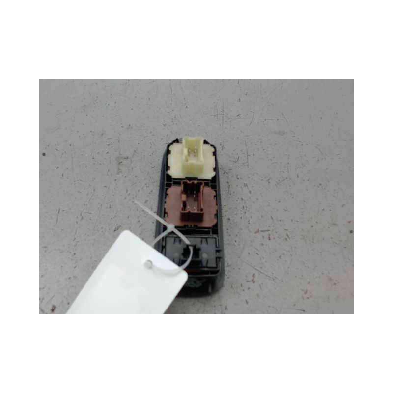 COMMANDE LEVE-GLACE PORTE AVG DACIA DUSTER BREAK Phase 2 2013-...