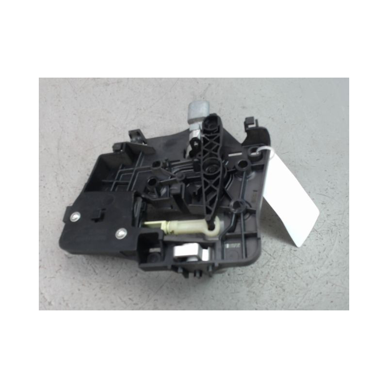 POIGNEE INTERIEURE PORTE AVANT GAUCHE PEUGEOT 1007 2005-2010