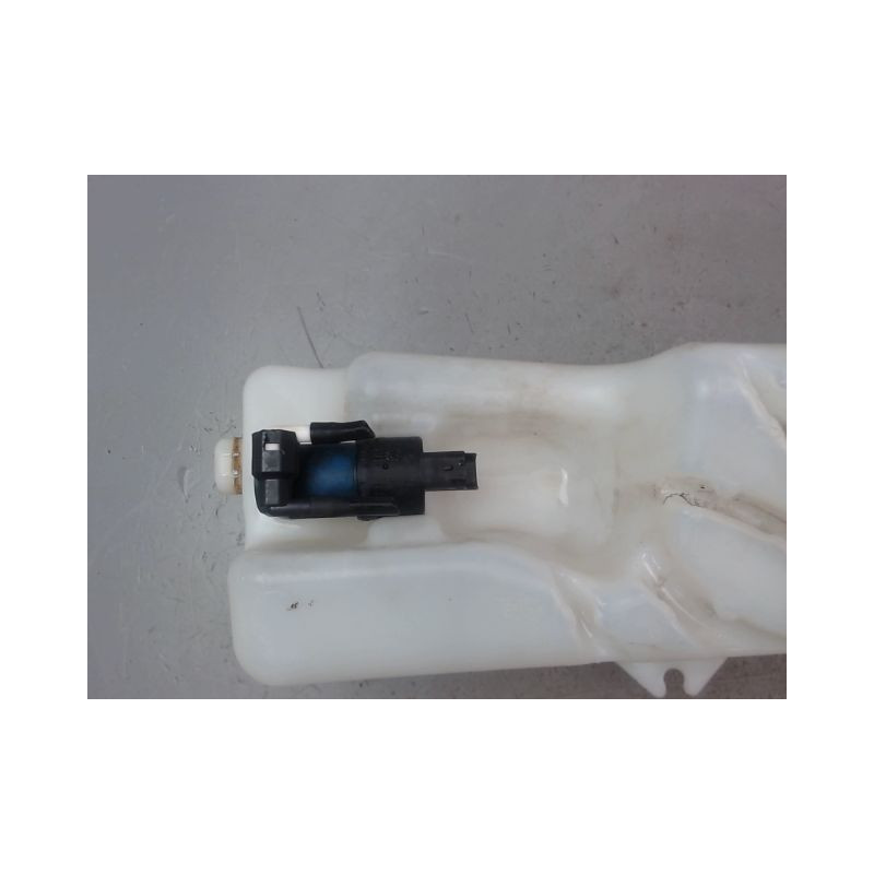 RESERVOIR LAVE-GLACE AVANT RENAULT CLIO III Phase 2 2009-2014
