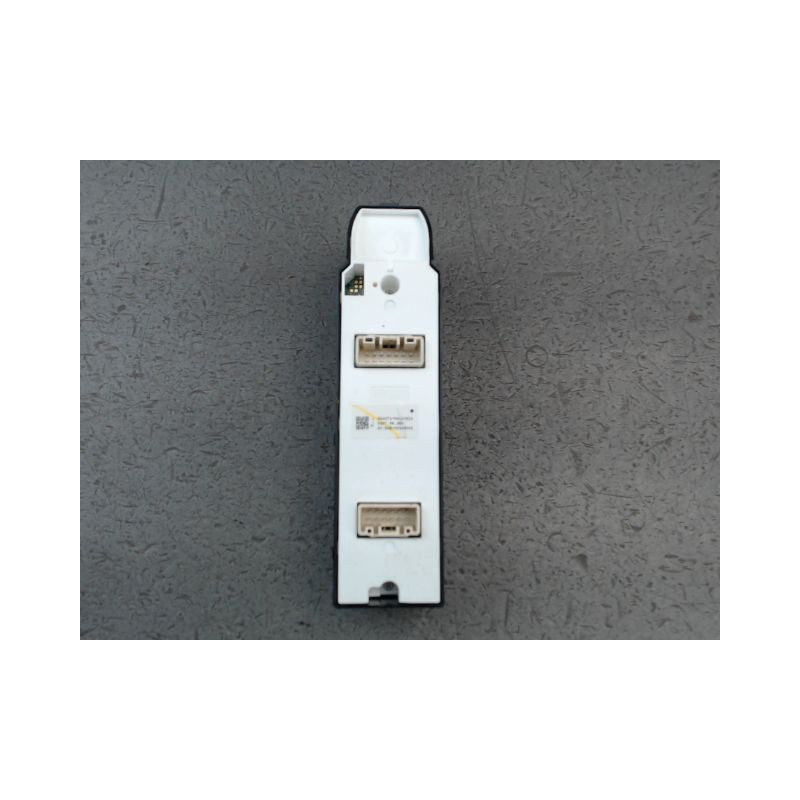 COMMANDE LEVE-GLACE PORTE AVG MAZDA 2
