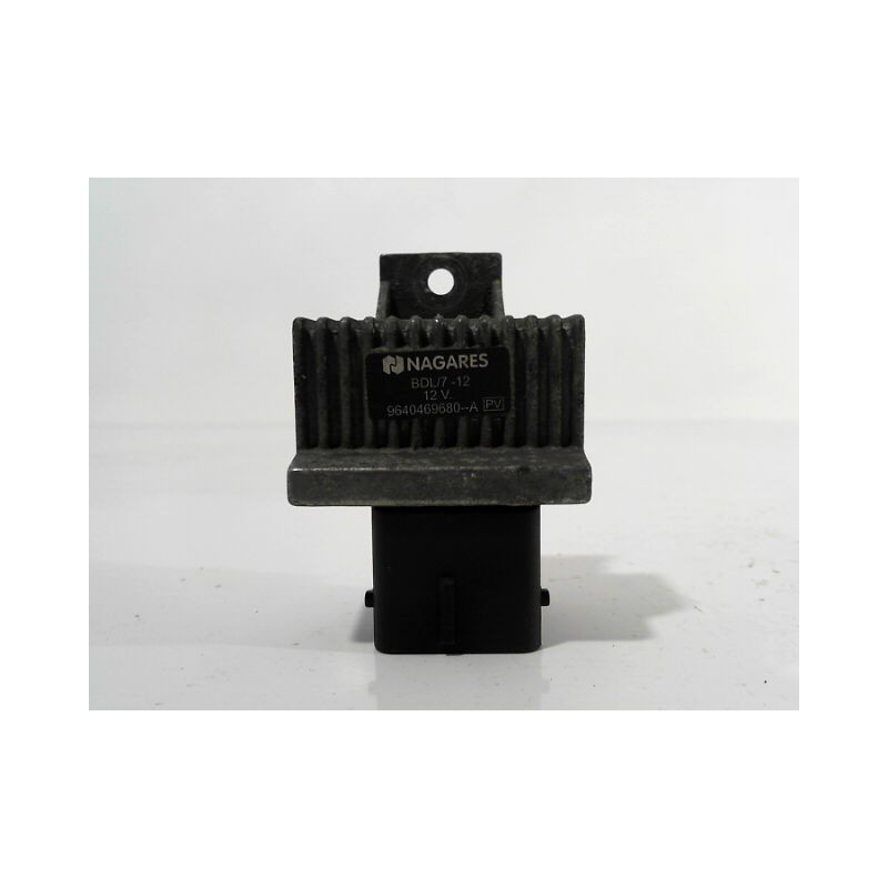 BOITIER DE PRECHAUFFAGE RENAULT SCENIC II PH.2 06-09