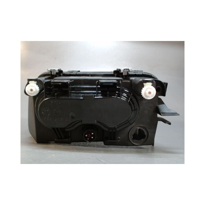 PHARE DROIT AUDI A3