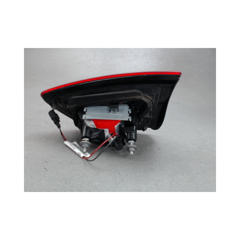 FEU ARRIERE INTERIEUR GAUCHE RENAULT CLIO