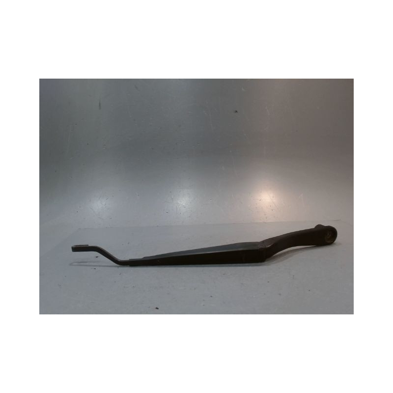 BRAS ESSUIE-GLACE AVANT GAUCHE CHRYSLER PTCRUISER