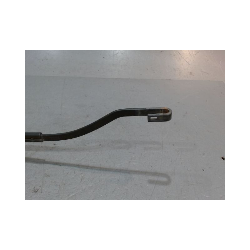 BRAS ESSUIE-GLACE AVANT DROIT TOYOTA RAV4
