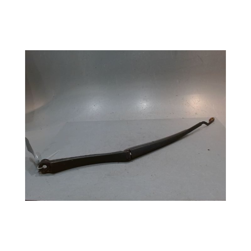 BRAS ESSUIE-GLACE AVANT GAUCHE TOYOTA RAV4