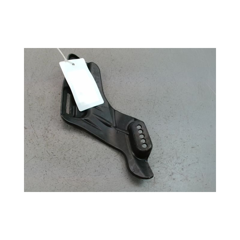 SUPPORT AILE AVD PEUGEOT 208