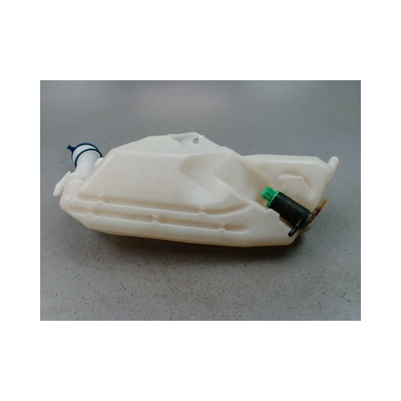 RESERVOIR LAVE-GLACE AVANT PEUGEOT 206 + 2009-2013