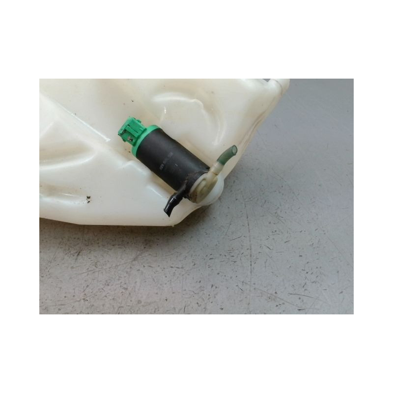 RESERVOIR LAVE-GLACE AVANT PEUGEOT 206 SW 2002-2006