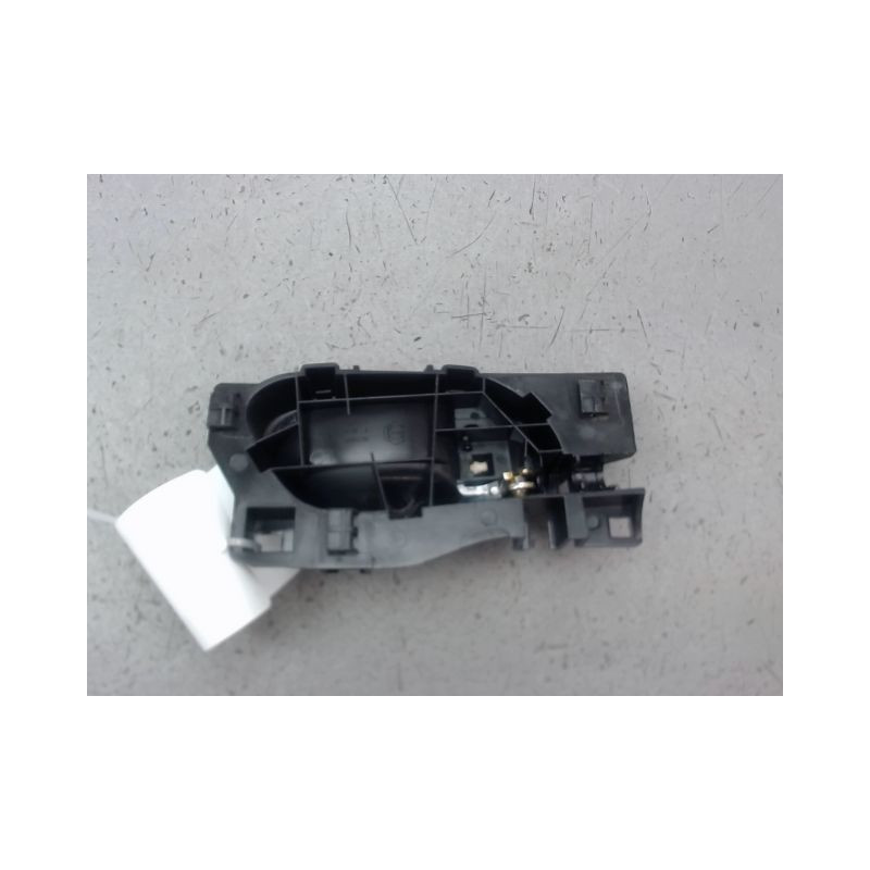 POIGNEE INTERIEURE PORTE AVANT GAUCHE PEUGEOT 208 Phase 1 2012-...