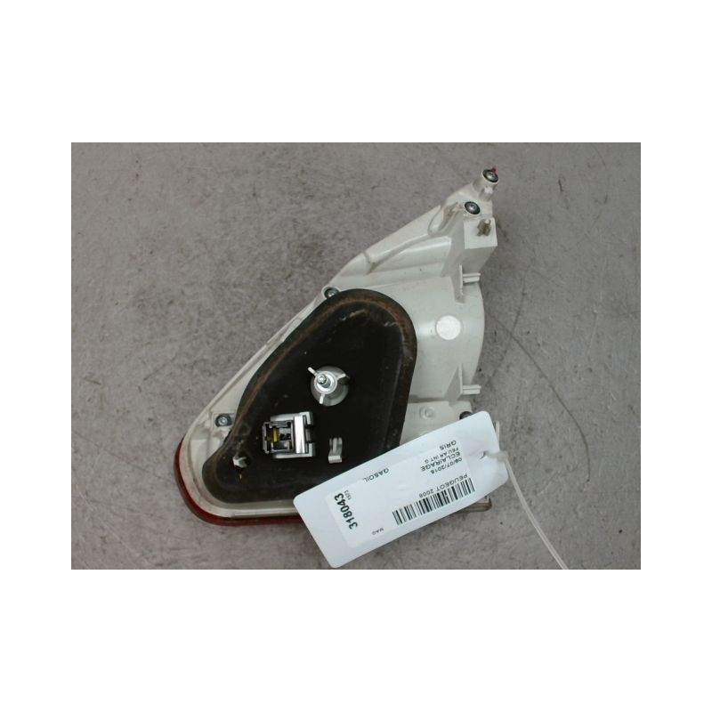 FEU ARRIERE INTERIEUR GAUCHE PEUGEOT 2008