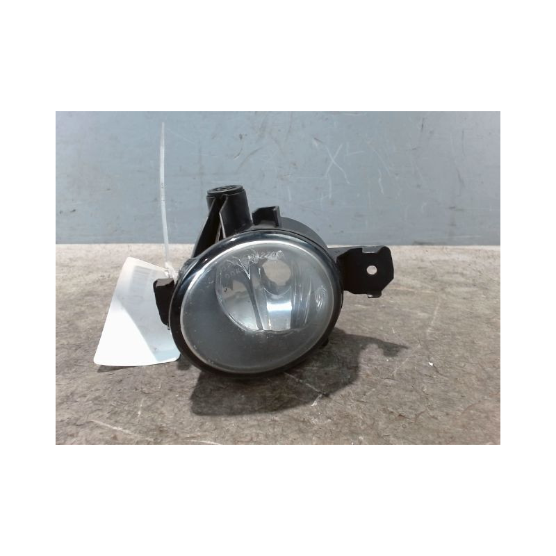 PHARE ANTIBROUILLARD AVANT GAUCHE B.M.W. X1