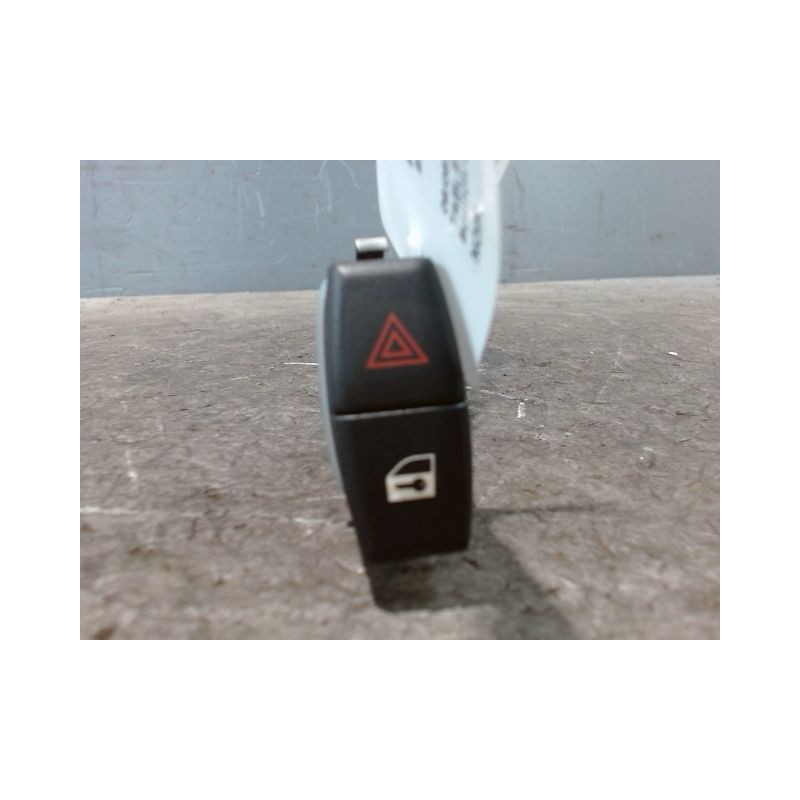 BOUTON DE WARNING B.M.W. X1