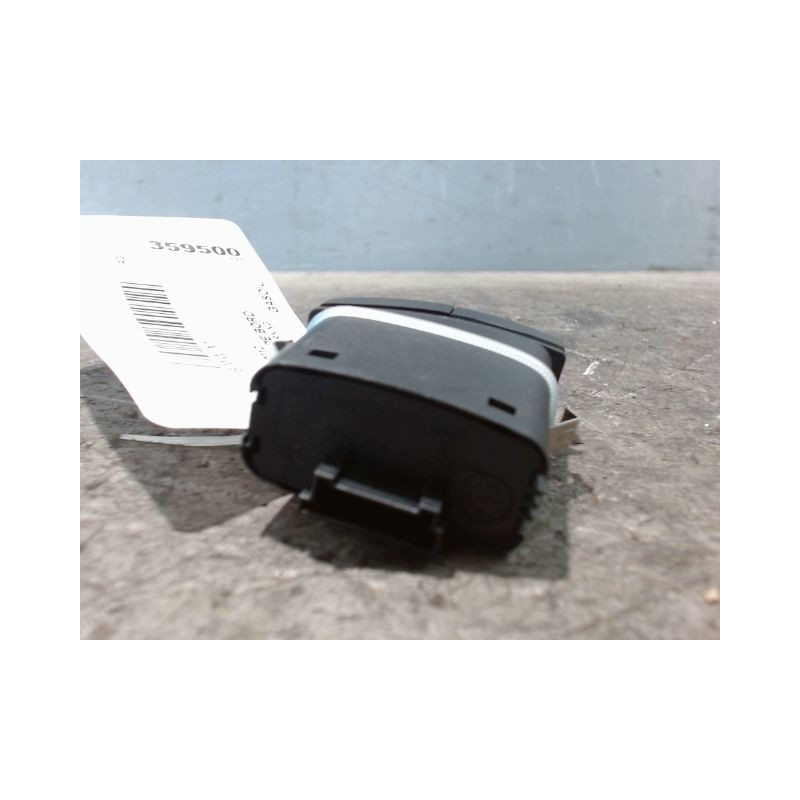BOUTON DE WARNING B.M.W. X1