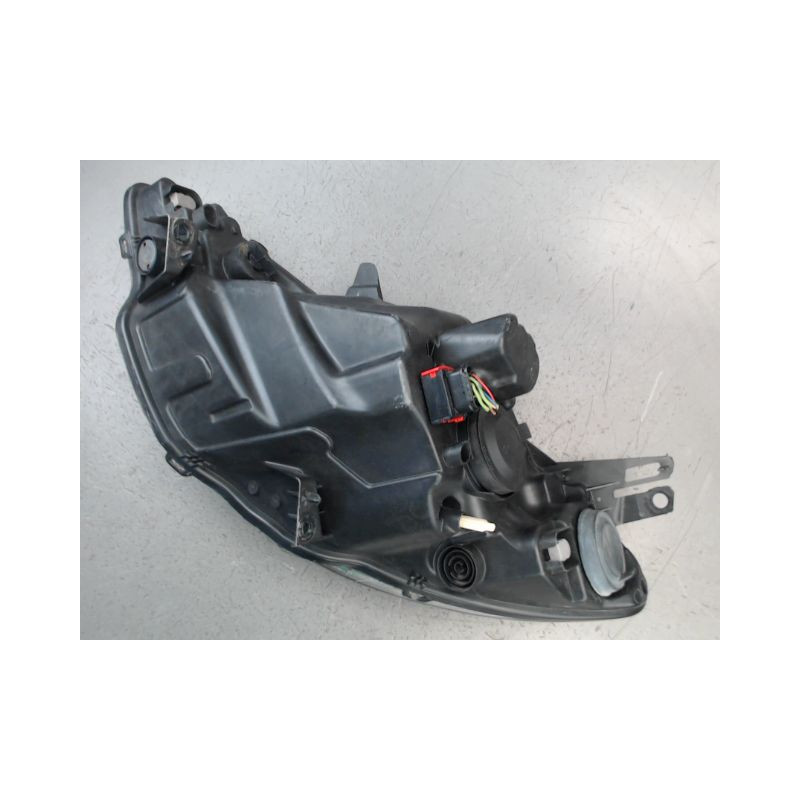 PHARE DROIT PEUGEOT 1007