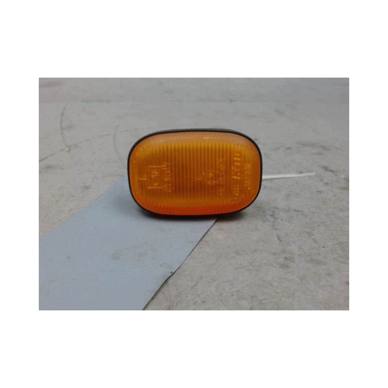 REPETITEUR AILE GAUCHE TOYOTA PREVIA -2000