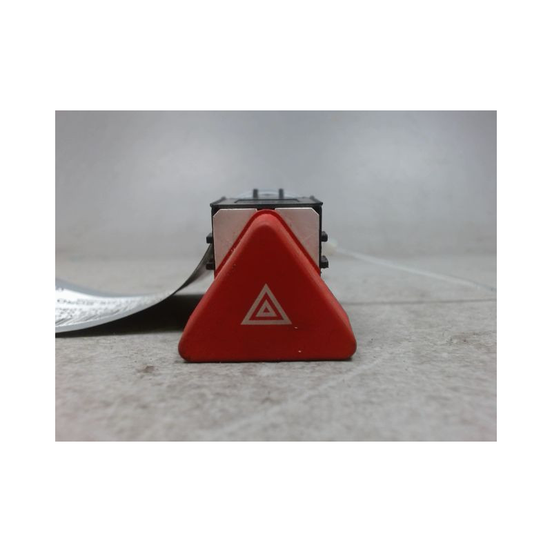 BOUTON DE WARNING VOLKSWAGEN GOLF V PLUS 2005-