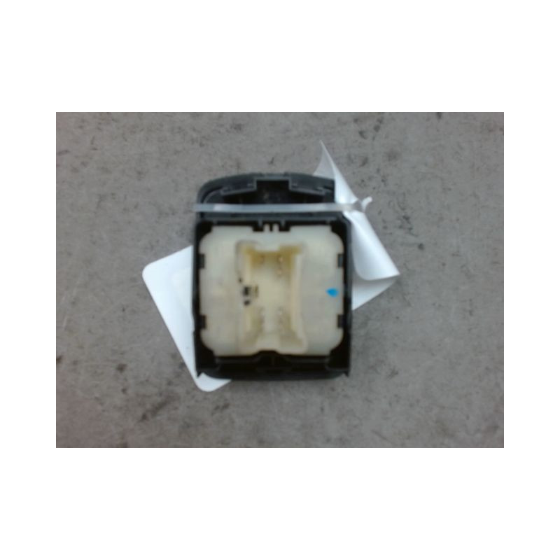 COMMANDE LEVE-GLACE PORTE AVG DACIA LODGY