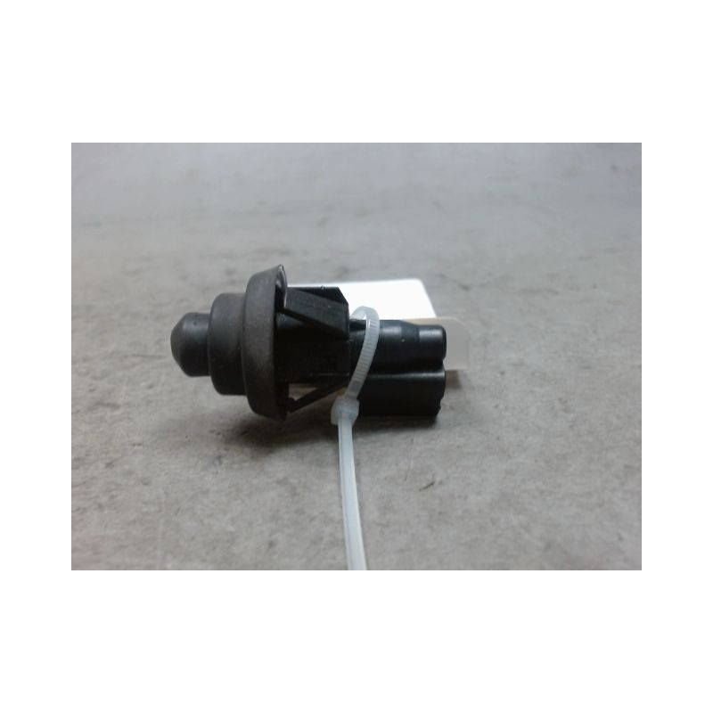 CONTACTEUR PORTE AVANT GAUCHE DACIA LODGY