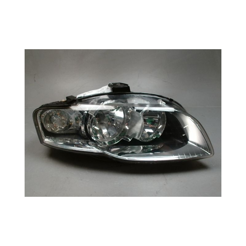 PHARE DROIT AUDI A4