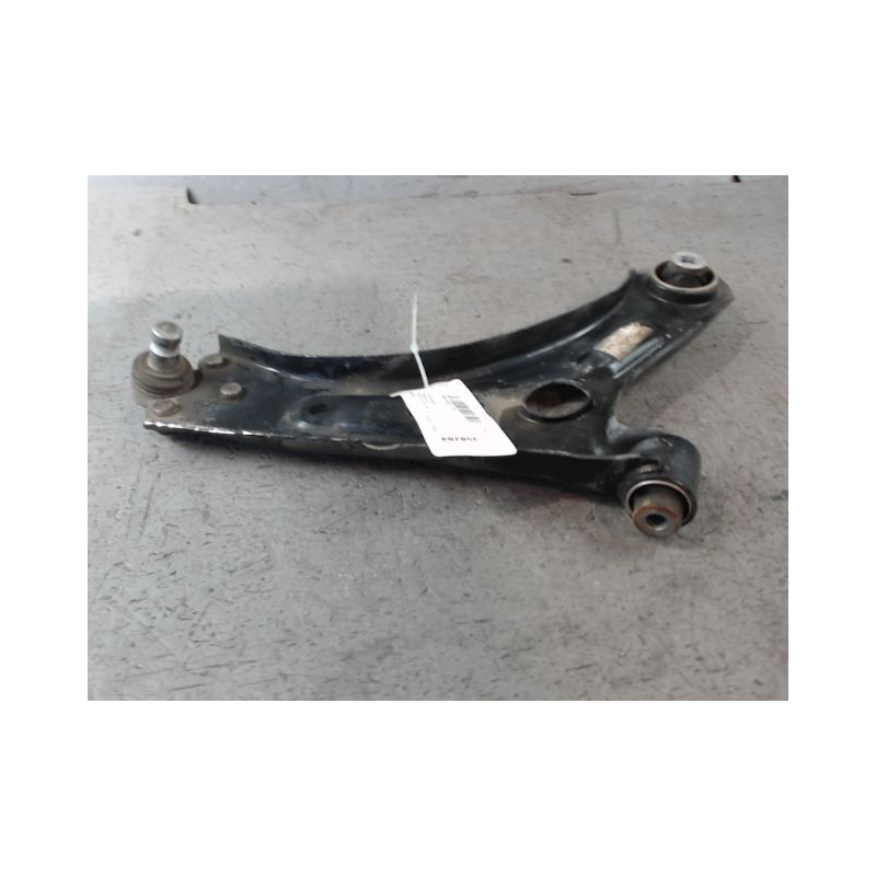 TRIANGLE INFERIEUR AVANT DROIT PEUGEOT 208