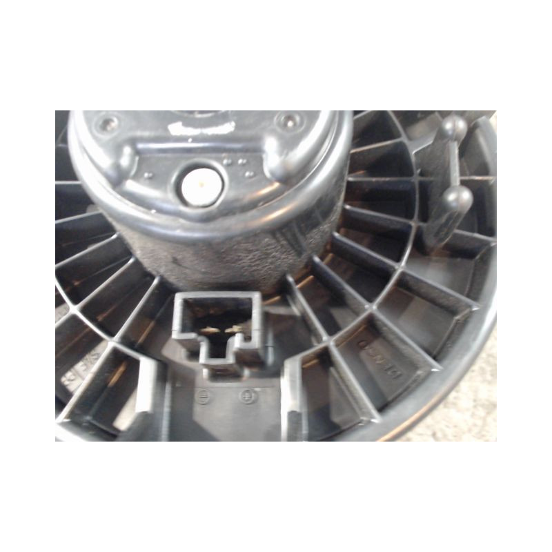 MOTEUR VENTILATEUR CHAUFFAGE SUZUKI SWIFT