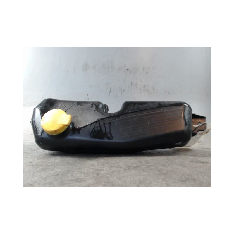 RESERVOIR LAVE-GLACE AVANT DACIA LOGAN MCV 2007-