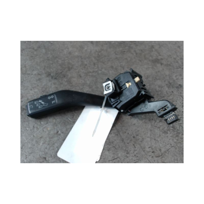 COMMANDE CLIGNOTANT VOLKSWAGEN GOLF V PLUS 2005-