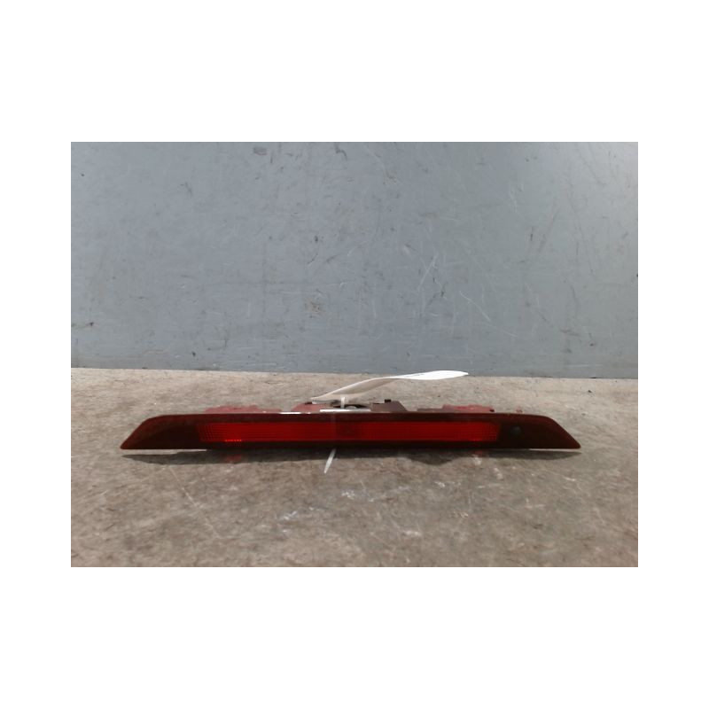 FEUX STOP SUPPLEMENTAIRE DACIA SANDERO 2008-