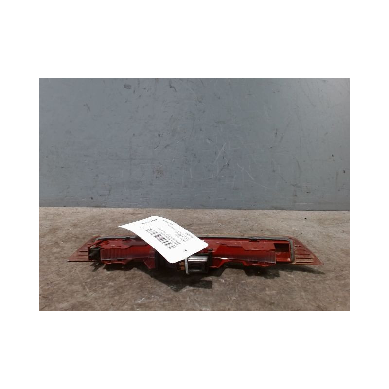 FEUX STOP SUPPLEMENTAIRE DACIA SANDERO 2008-