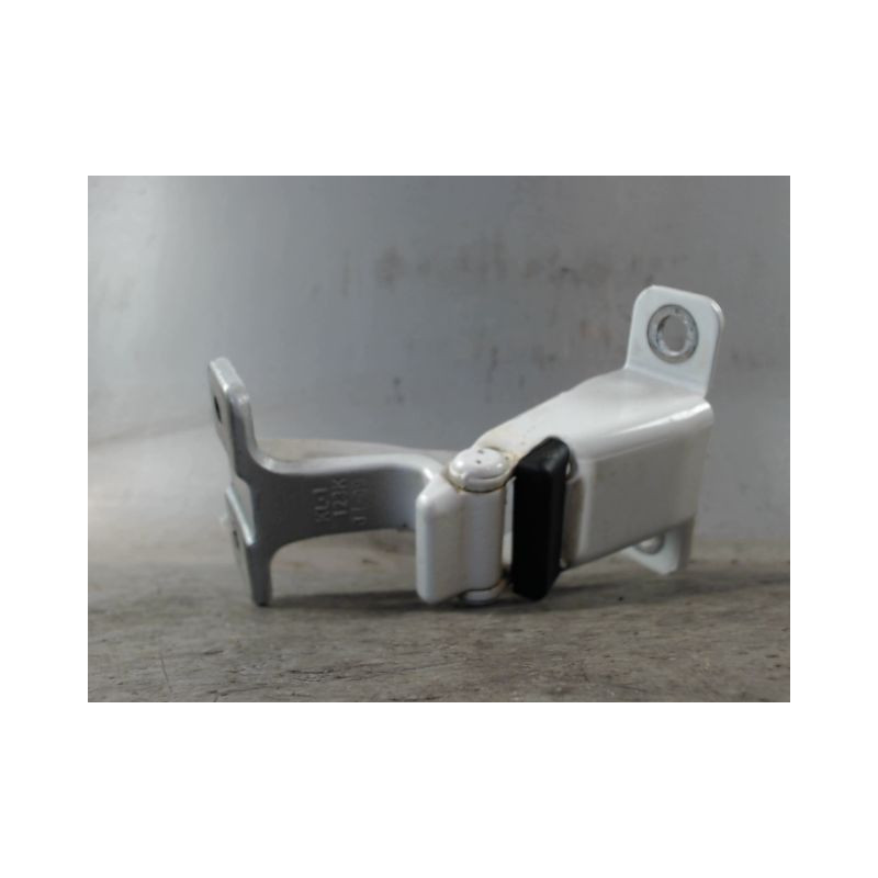 CHARNIERE INF PORTE BATTANTE ARG RENAULT KANGOO
