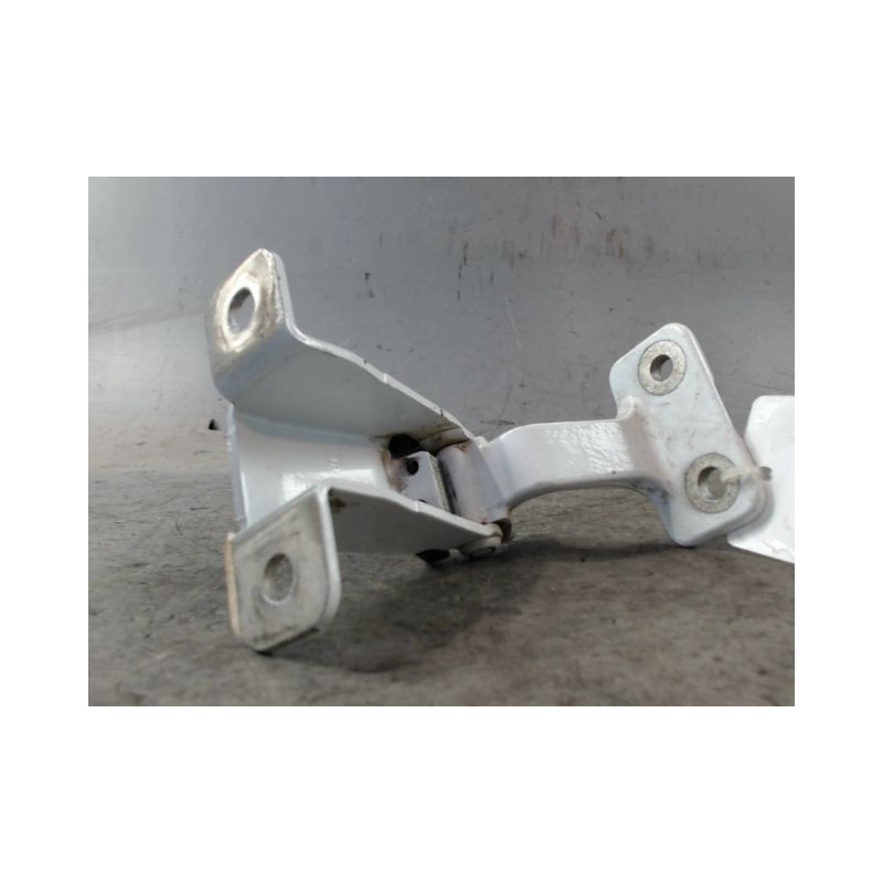 CHARNIERE INF PORTE BATTANTE ARG RENAULT KANGOO