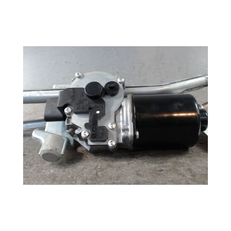 MOTEUR ESSUIE-GLACE AVANT B.M.W. SERIE 1
