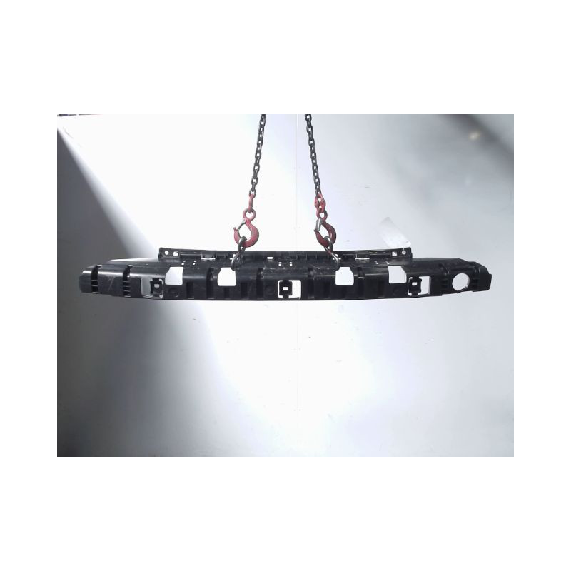 SUPPORT CENTRAL PARE-CHOC ARRIERE  PEUGEOT 2008