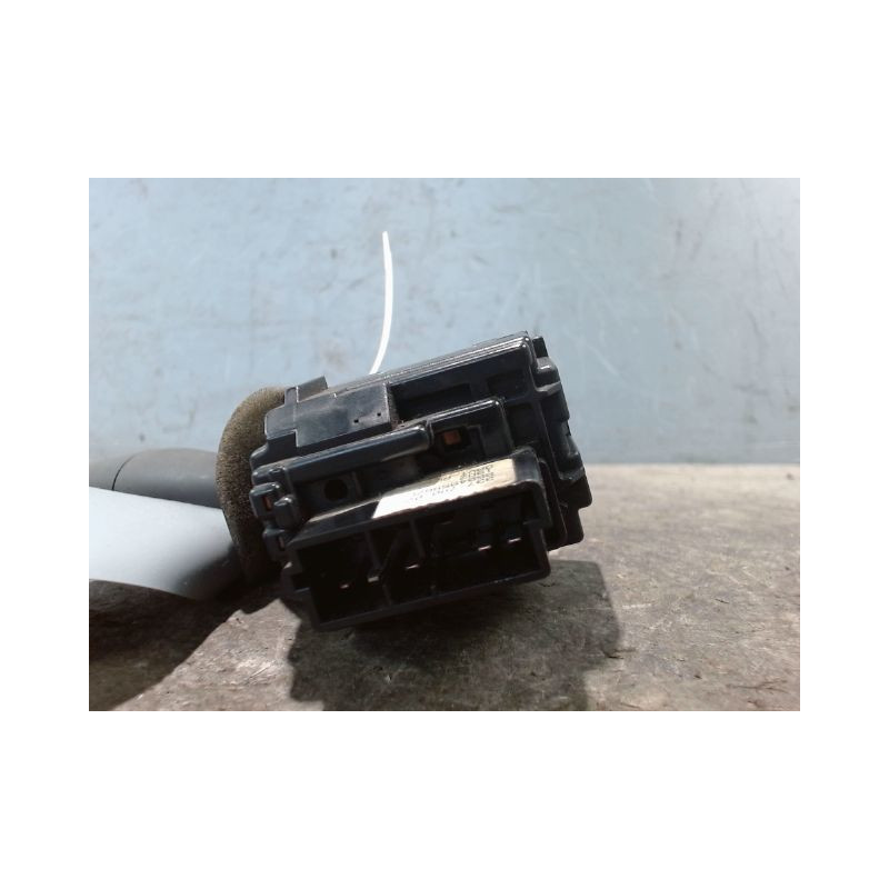 COMMANDE ESSUIE GLACE PEUGEOT PARTNER -2002