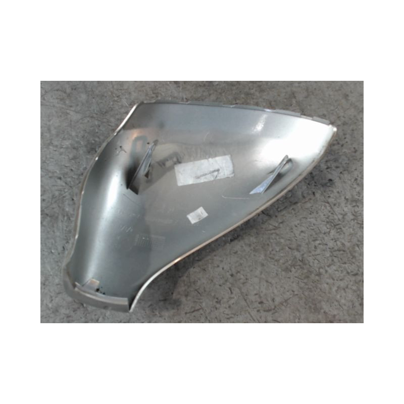 CARENAGE RETROVISEUR EXTERIEUR DROIT PEUGEOT 308